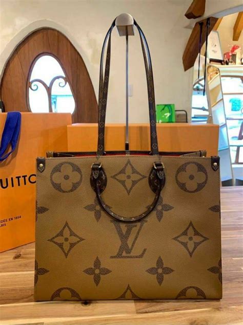 louis vuitton on the go tote|louis vuitton large monogram.